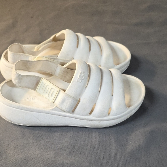 UGG White Kids Sandals - Picture 4 of 7